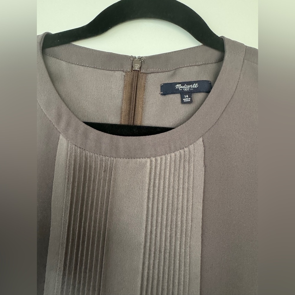 MADEWELL Pintuck Bib Front Gray Dress with POCKETS! Size 14, Like New, No Flaws! - Picture 6 of 10